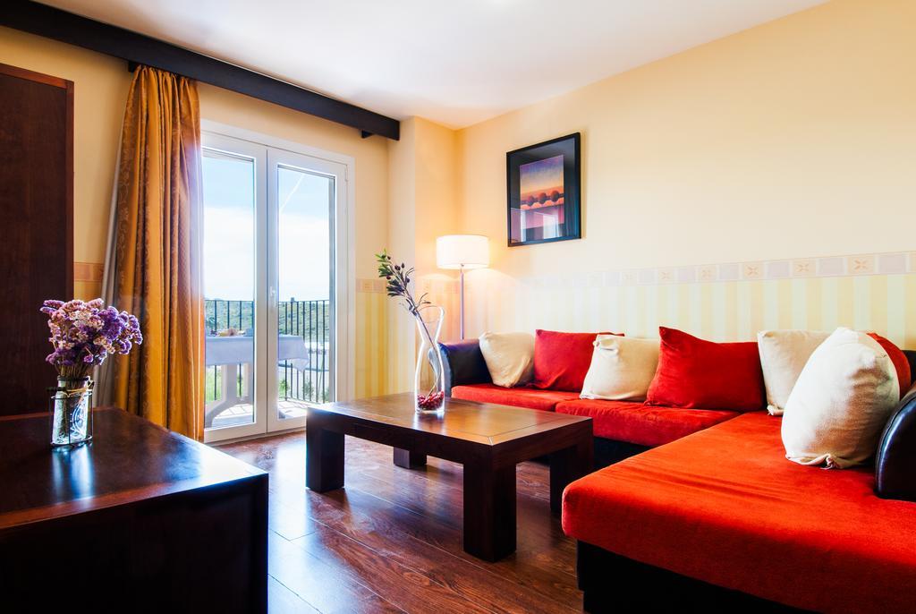 La Cava Hotel กาบาเนส ภายนอก รูปภาพ