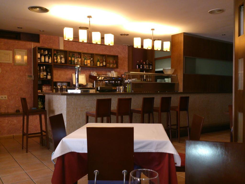 La Cava Hotel กาบาเนส ภายนอก รูปภาพ